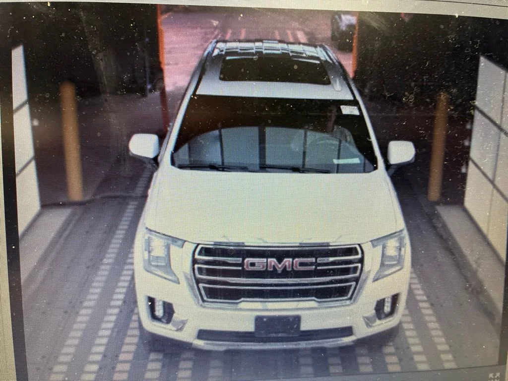 Used 2024 White GMC SLT image 2