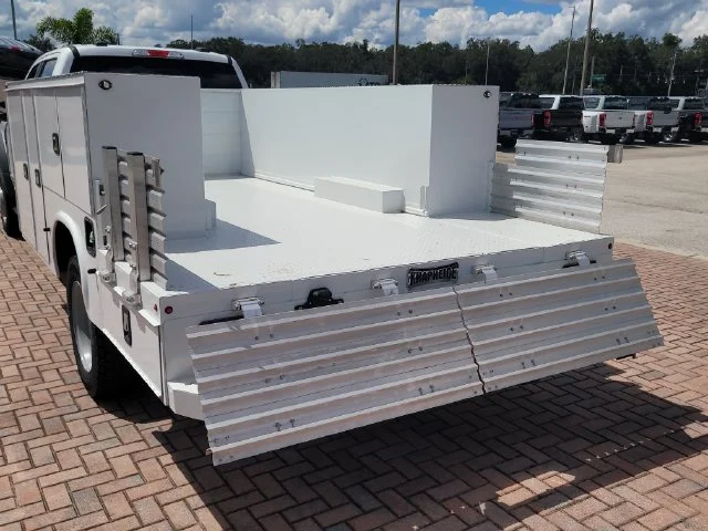 New 2025 Oxford White Ford XL image 12