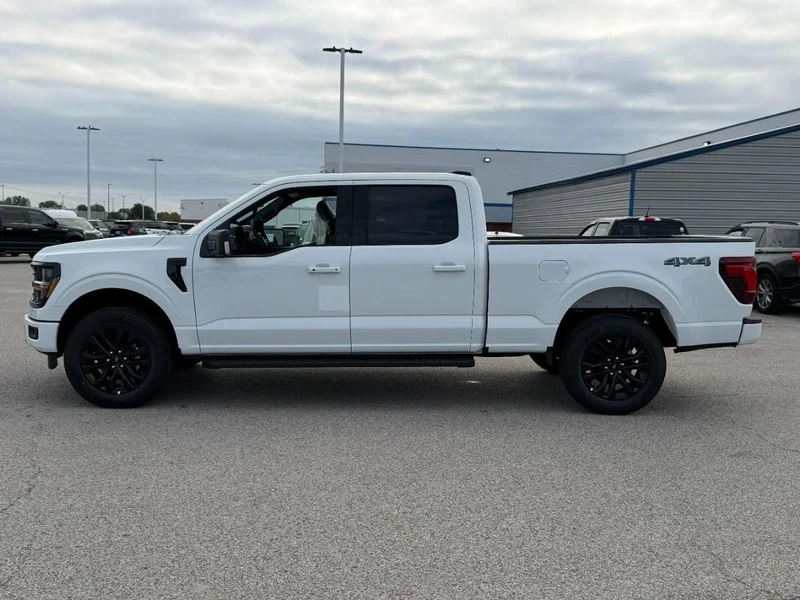 New 2026 Oxford White Ford XLT 4WD SuperCrew 5.5