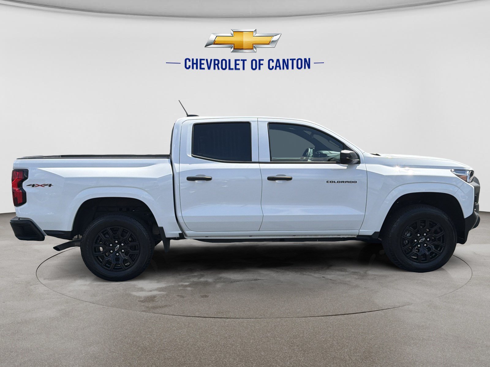 Used 2026 Summit White Chevrolet WT image 4