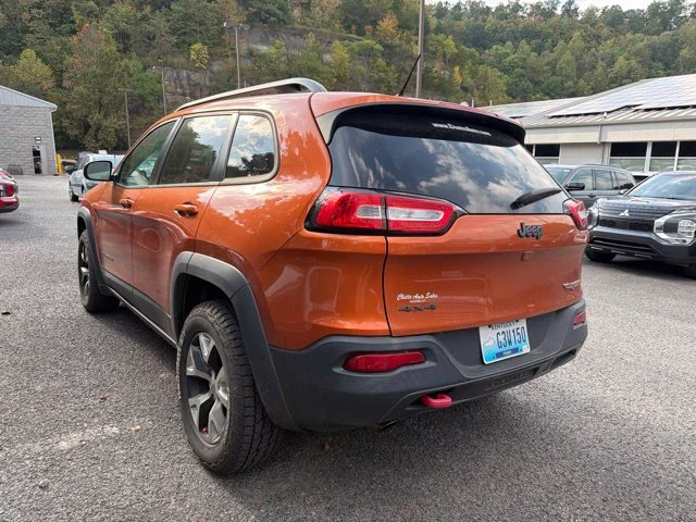 Used 2015 Orange Jeep Trailhawk image 5