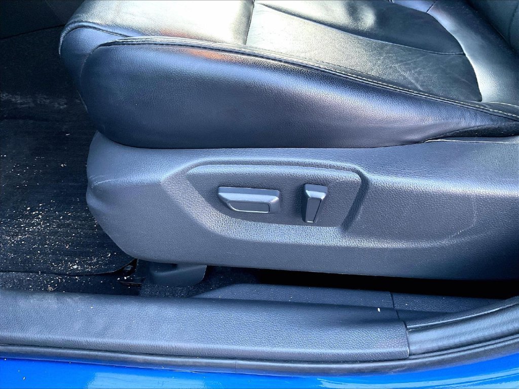 Used 2024 Blue Mitsubishi SEL image 27
