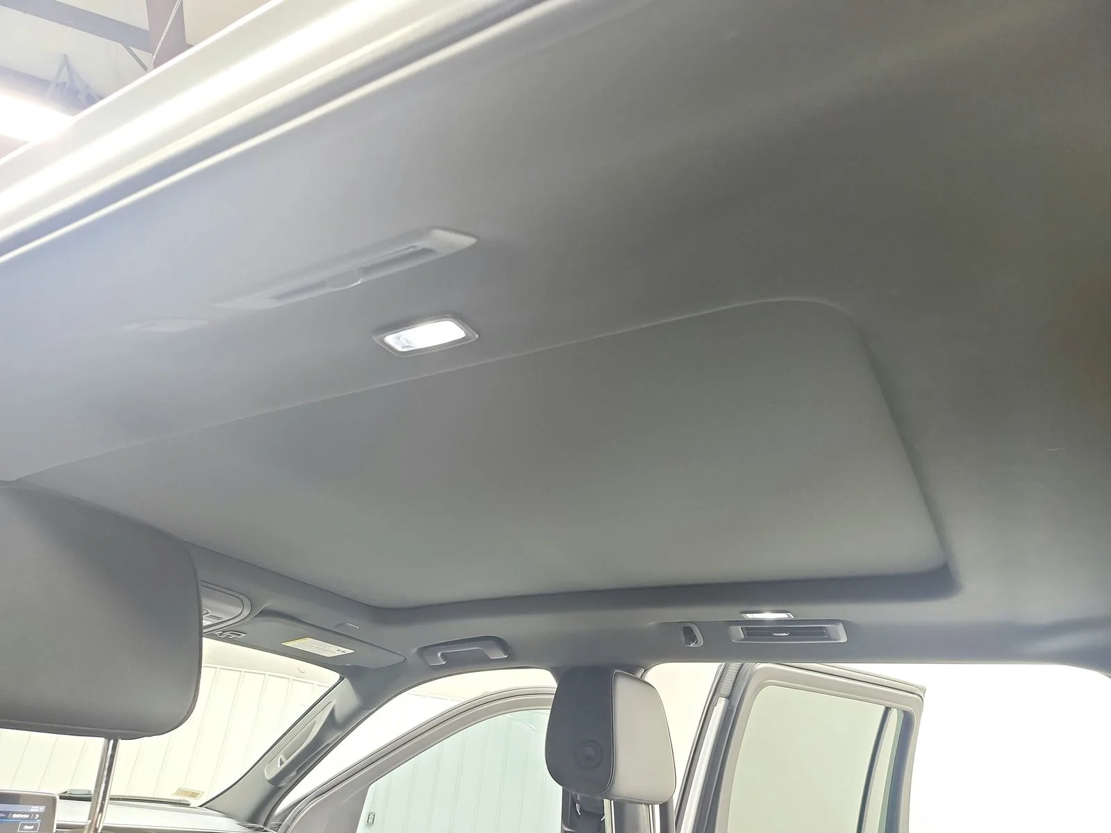 Used 2021 Summit White Chevrolet High Country image 23