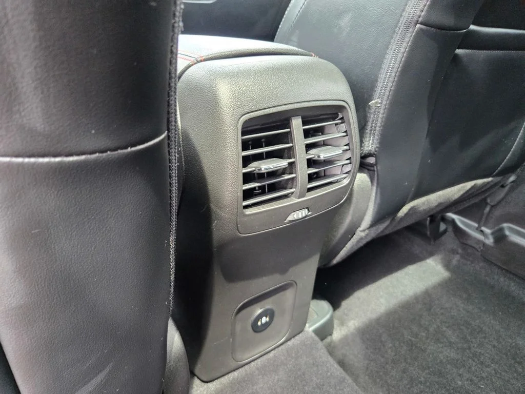 Used 2023 Agate Black Metallic Ford ST-Line image 29