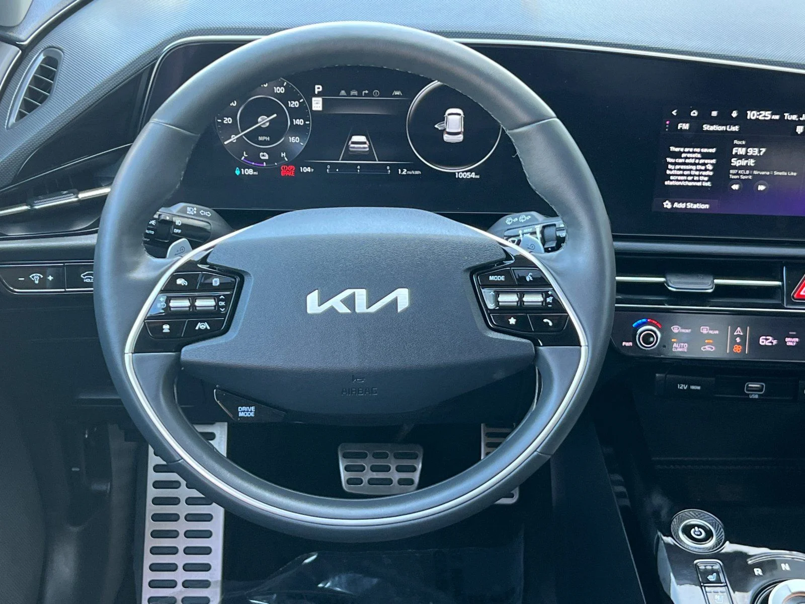 Certified Used 2023 White Kia Wave image 13