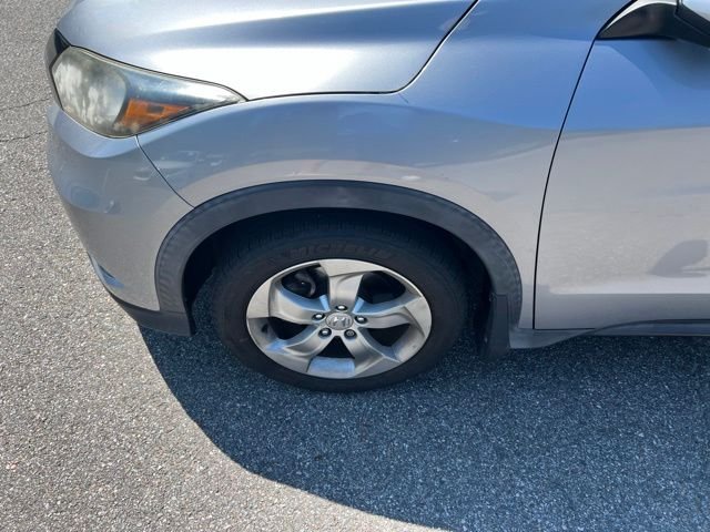 Used 2018 Silver Honda LX image 2