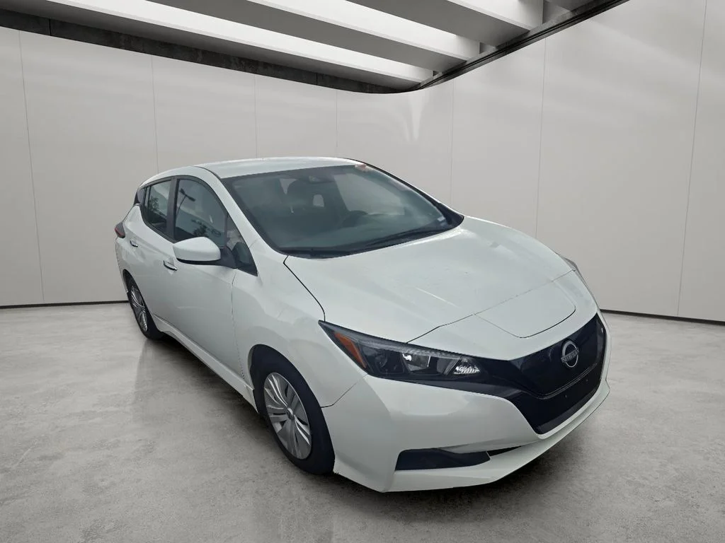 Used 2023 Glacier White Nissan S image 13