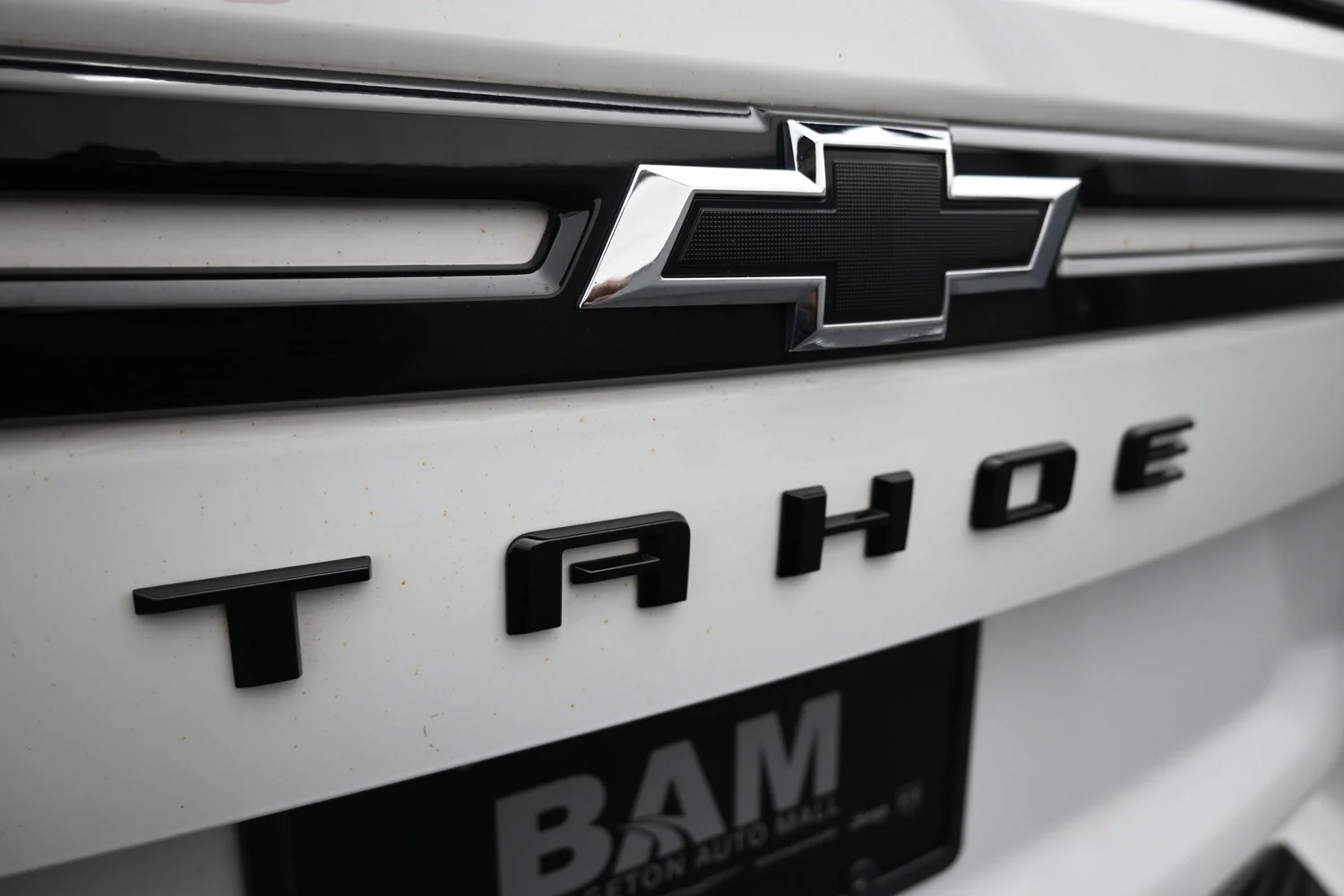 Used 2023 White Chevrolet Z71 image 33