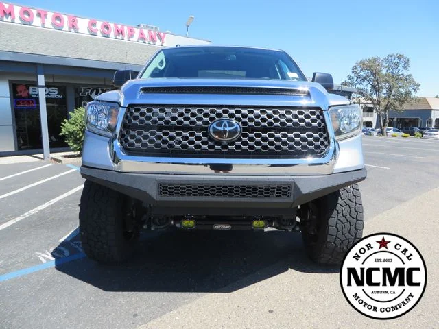 Used 2018 Silver Toyota SR5 image 8