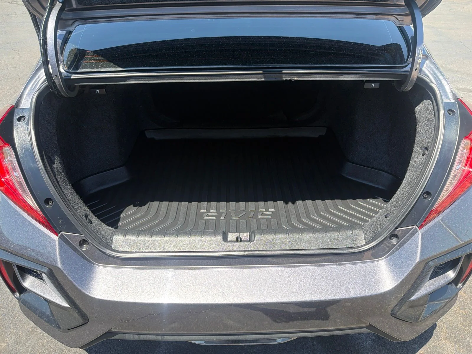Used 2020 Silver Honda Si image 25