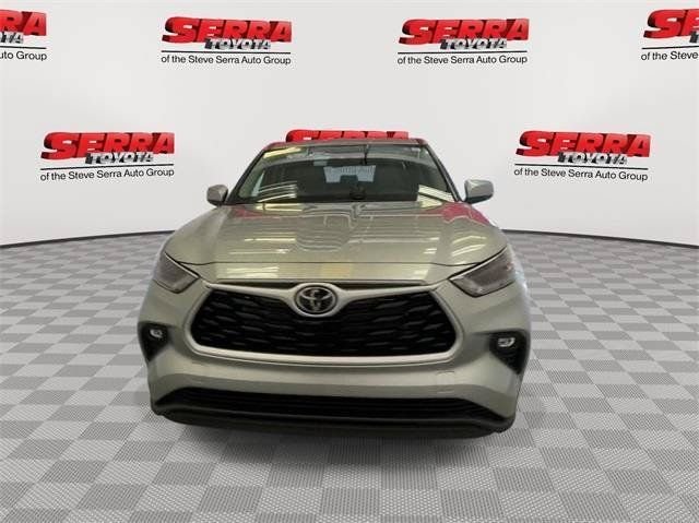 Used 2024 Silver Toyota LE image 10