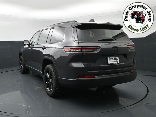 New 2026 Baltic Gray Metallic Clear-Coat Exterior Paint Jeep Limited image 4