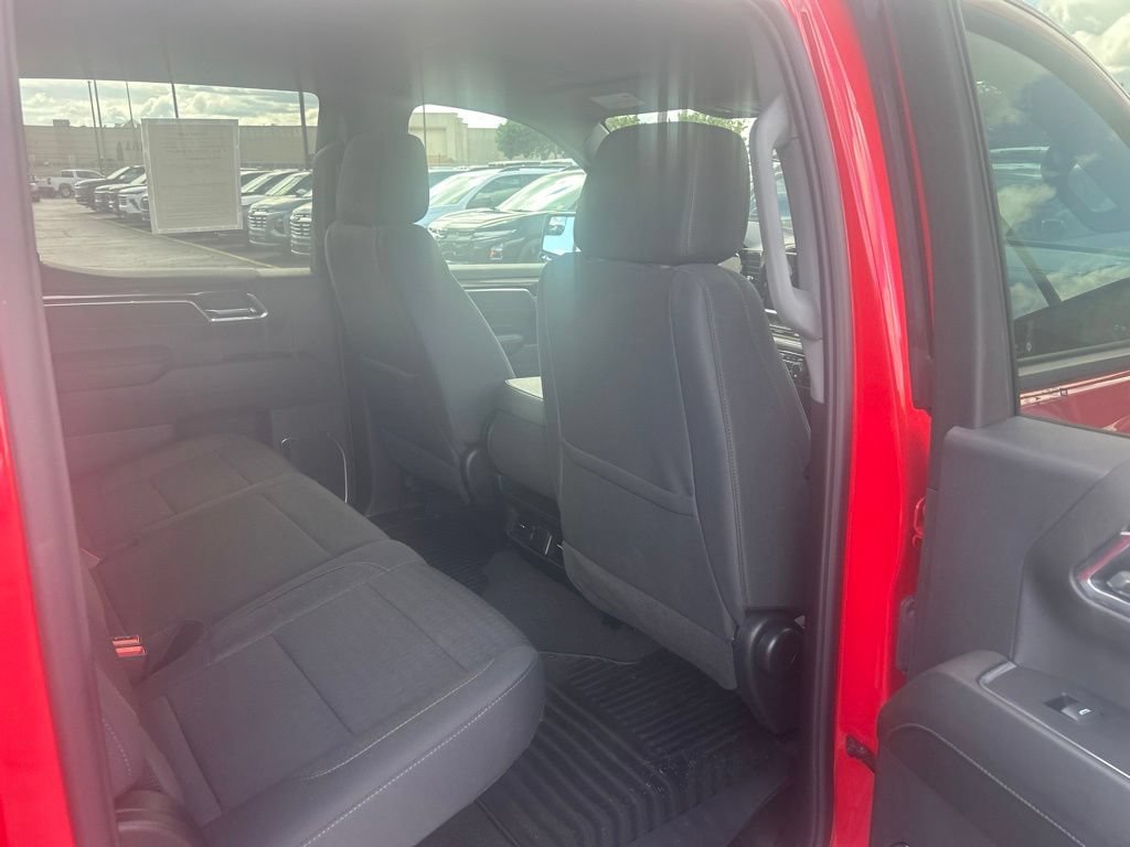 2025 Chevrolet Silverado 1500 LT - Photo 39