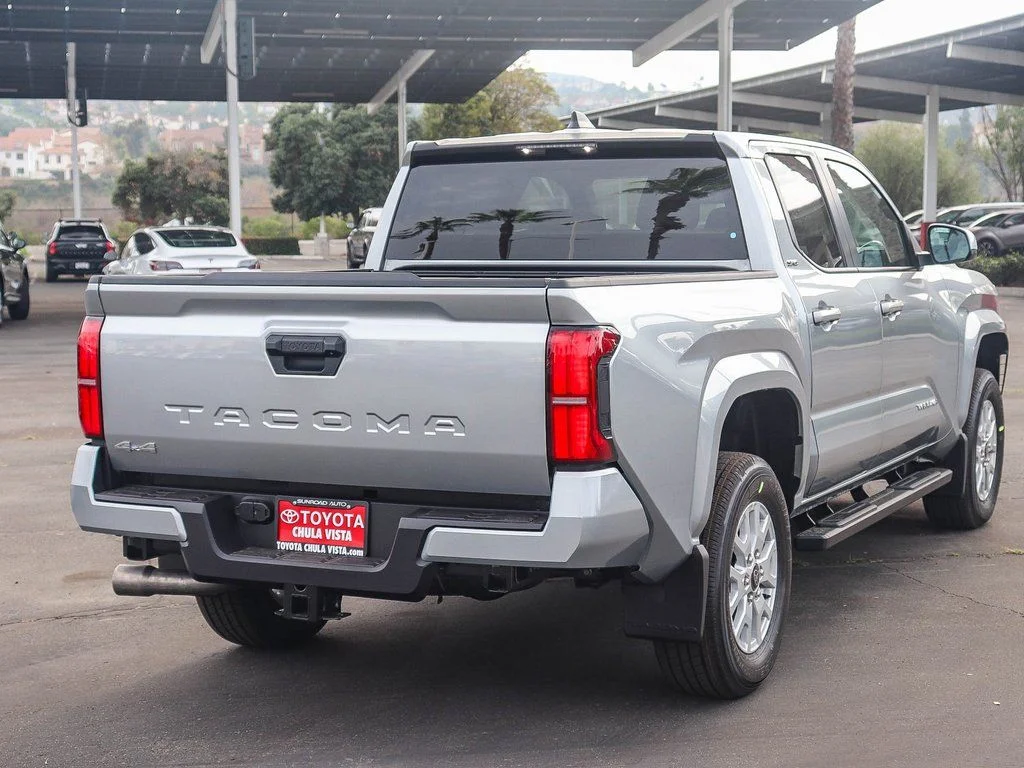 2026 Toyota Tacoma SR5 - Photo 6