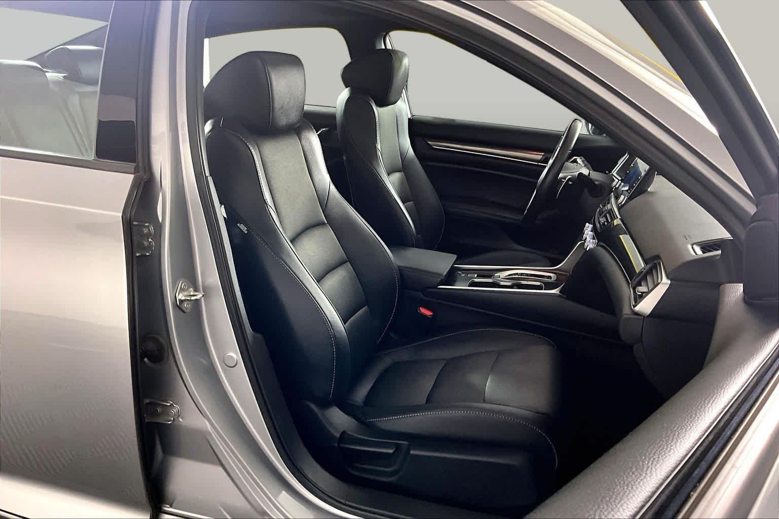 Used 2020 Lunar Silver Metallic Honda Sport image 9
