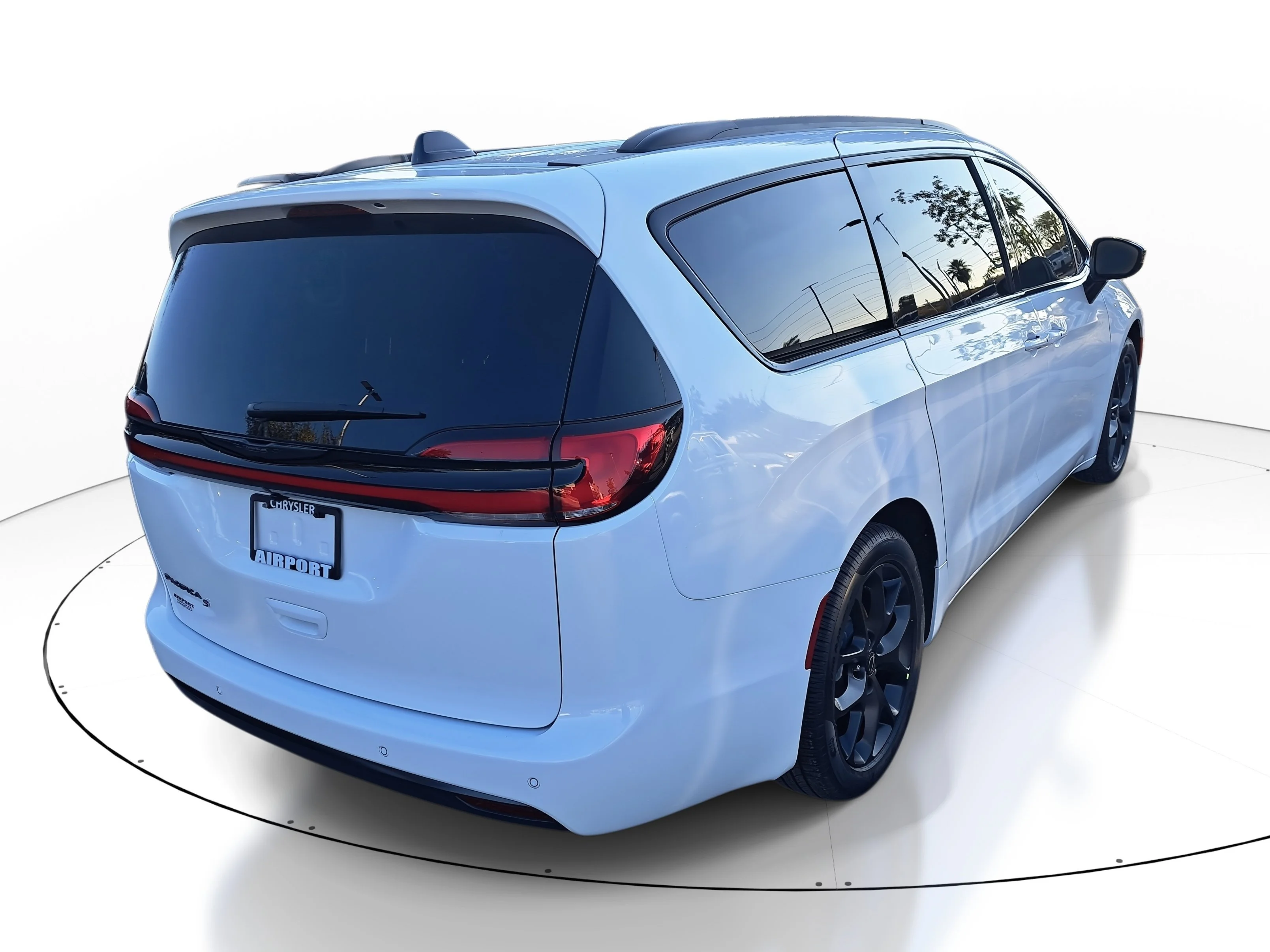 New 2026 Bright White Clearcoat Chrysler Select image 4