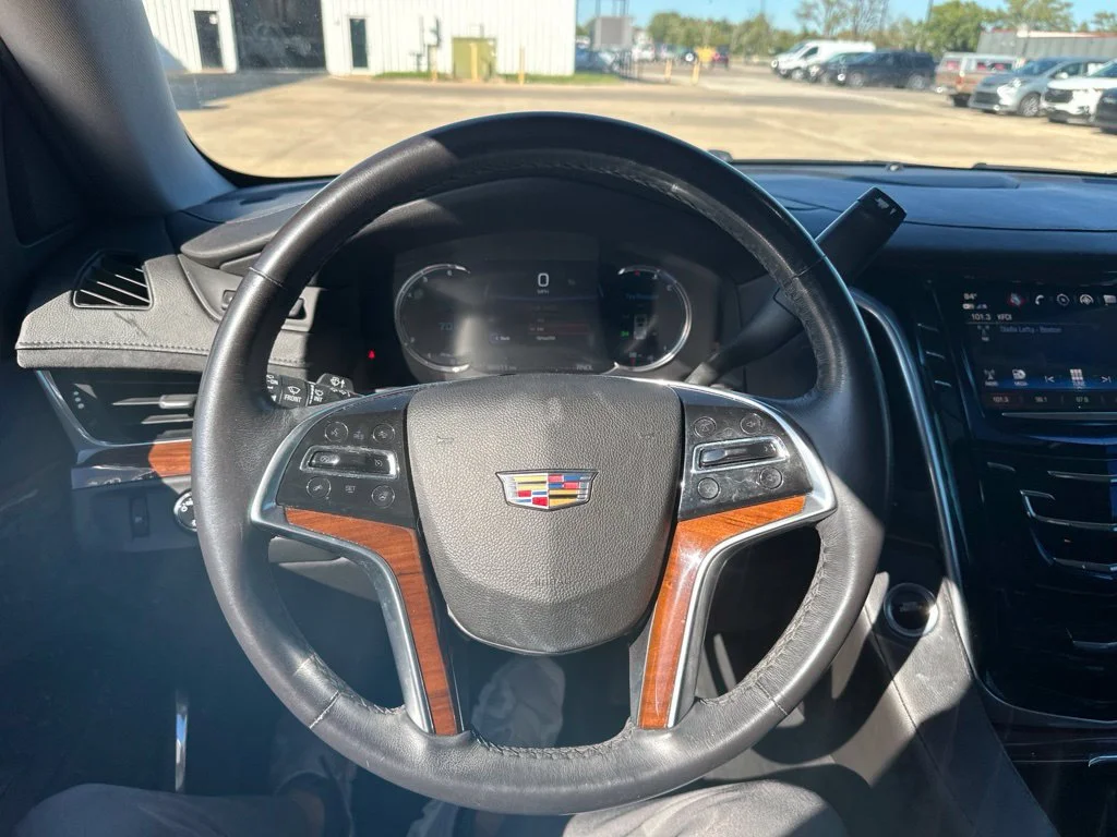 Used 2018 BLACK RAVEN Cadillac Luxury image 11
