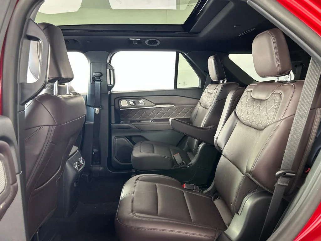 New 2026 Rapid Red Metallic Tinted Clearcoat Ford Platinum™ image 22