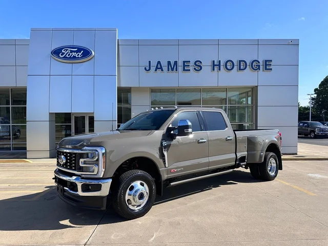 2026 Ford Super Duty F-350® Lariat®