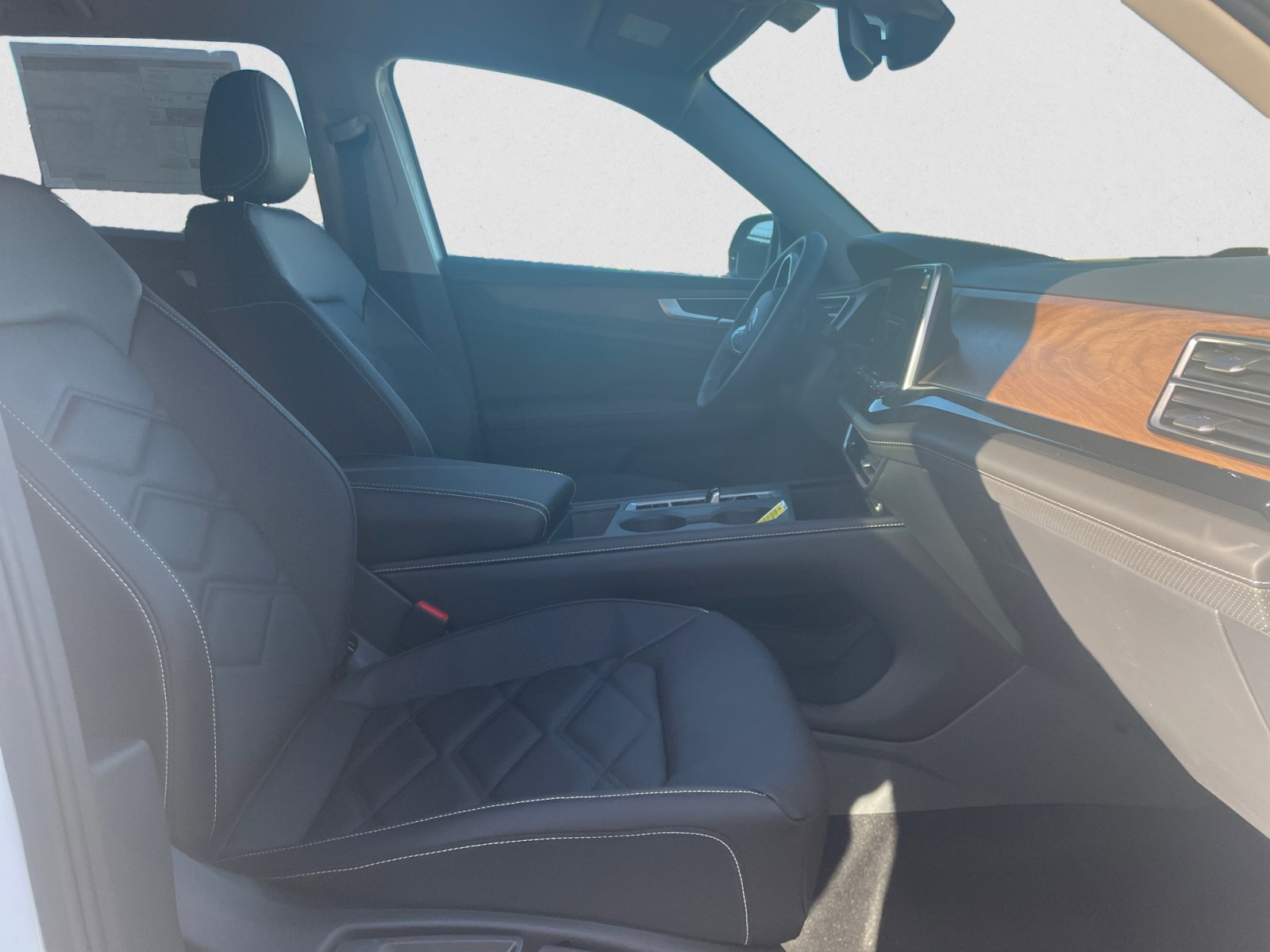 New 2026 White Volkswagen 2.0T SE image 15