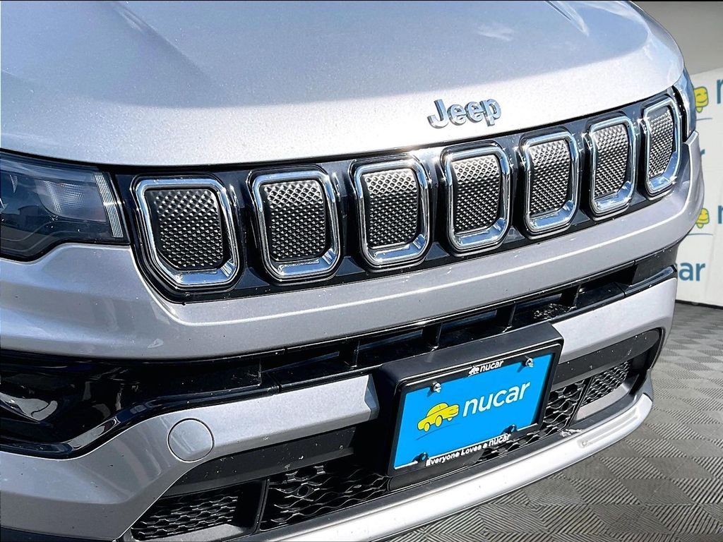 Used 2022 Billet Silver Metallic Clearcoat Jeep Limited image 30