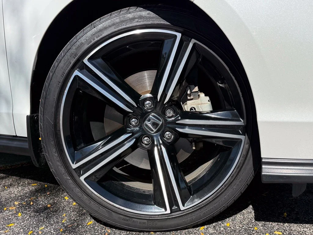 Used 2024  Honda Sport image 8