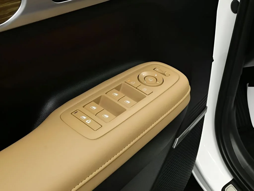 New 2026 Serenity White Hyundai Calligraphy image 13