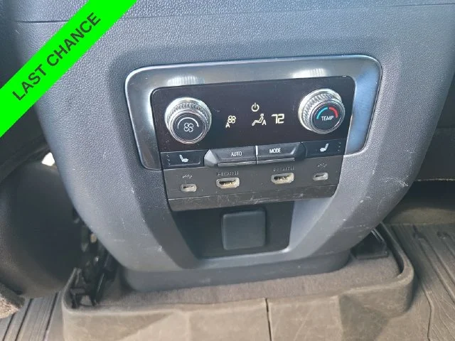 Used 2021 White GMC Denali image 32