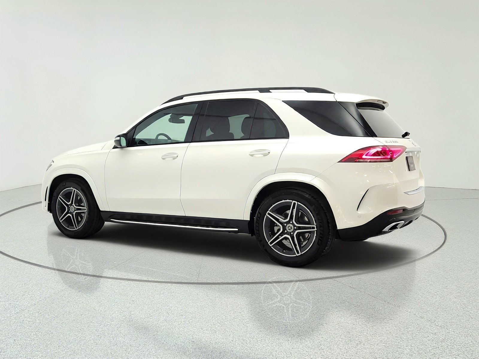 Used 2022 MANUFAKTUR Diamond White Bright Mercedes-Benz GLE 350 SUV image 7