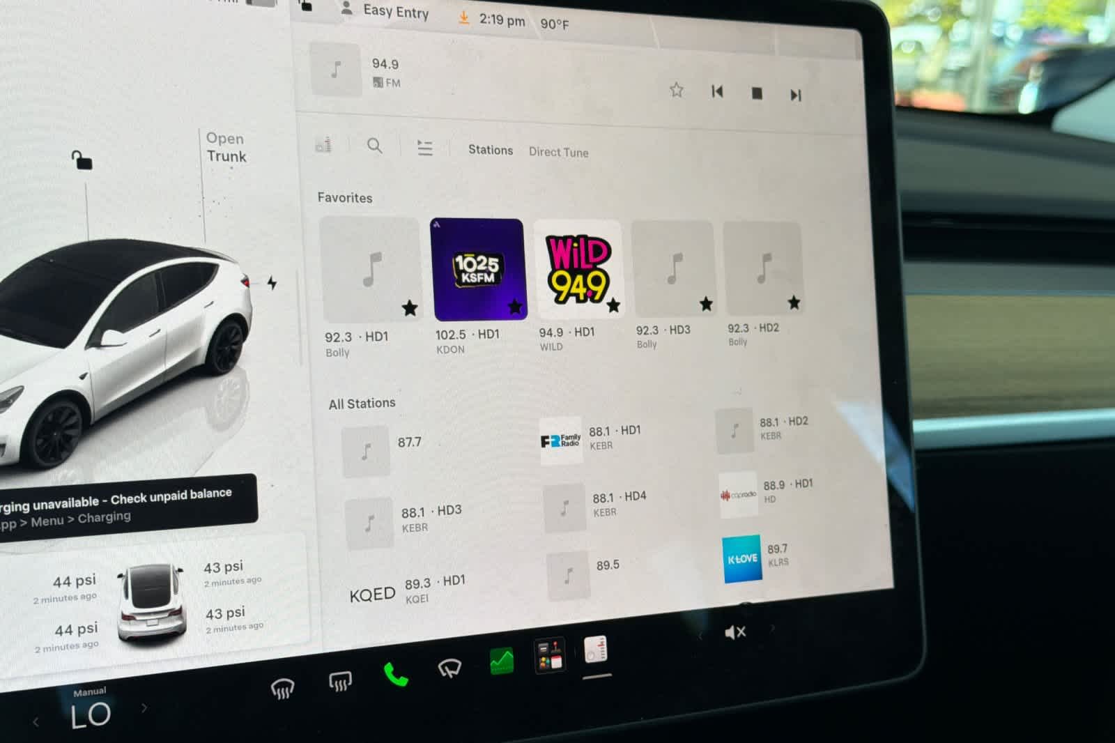 Used 2023 White Tesla  image 20