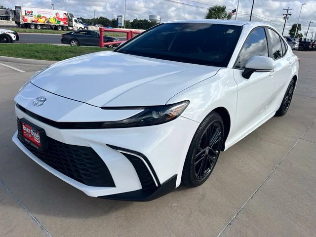 Used 2025 White Toyota SE image 3