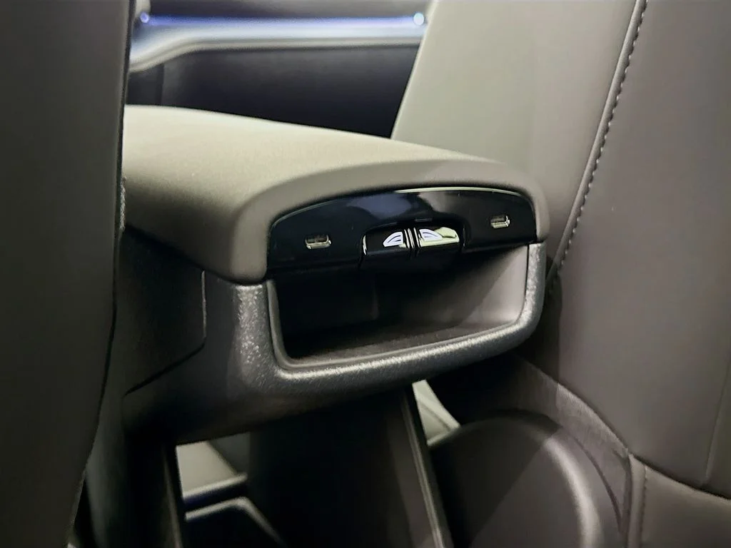 New 2026  Volvo Twin Motor Performance Plus image 25