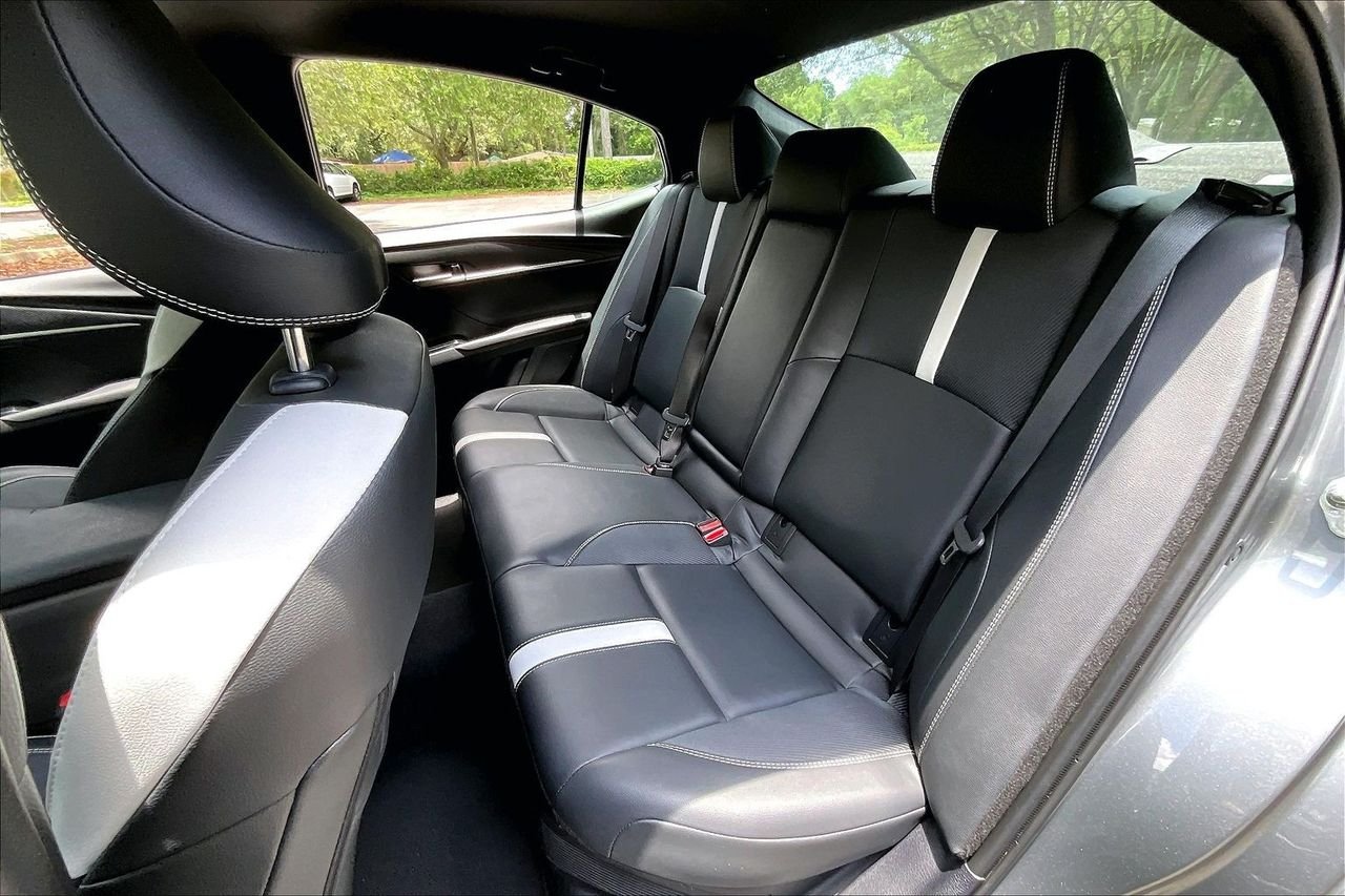 Certified Used 2025  Toyota SE image 19