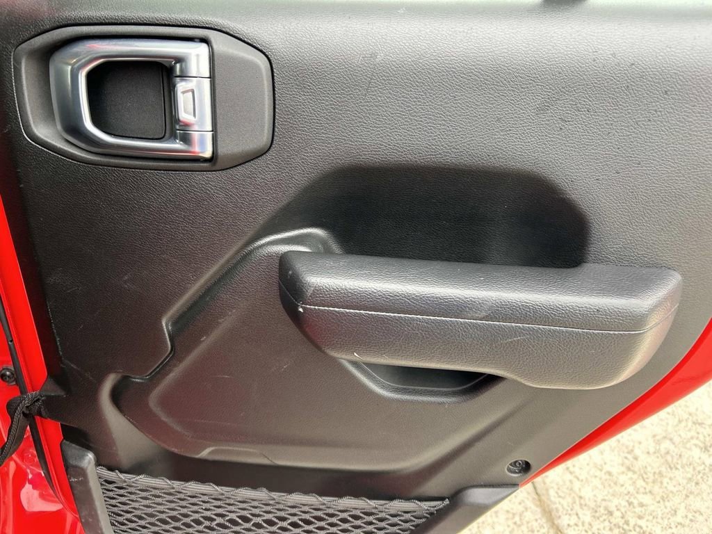 Used 2022 Firecracker Red Jeep Sport S image 18