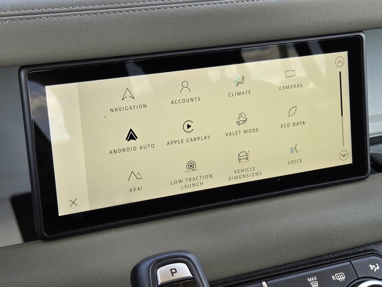 Used 2020 Pangea Green Metallic Land Rover SE image 27