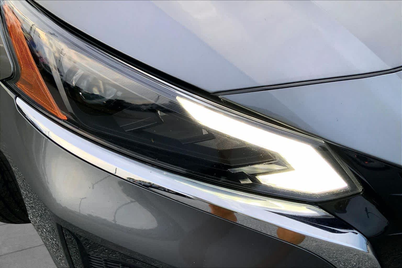 Used 2024 Gun Metallic Nissan 2.5 SV image 25