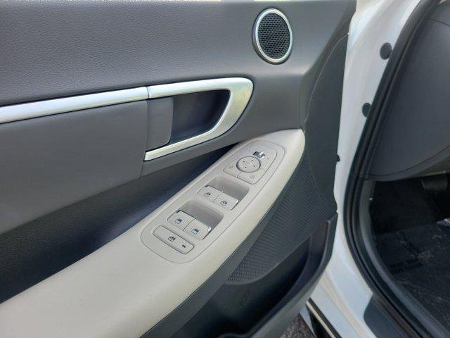 2025 Hyundai Sonata SEL - Photo 18