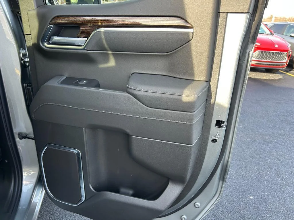 2026 GMC Sierra 1500 SLE - Photo 16