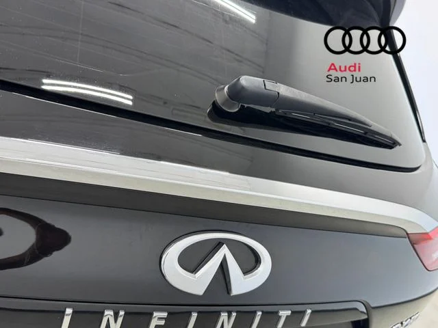 Used 2019 Black INFINITI LUXE image 11