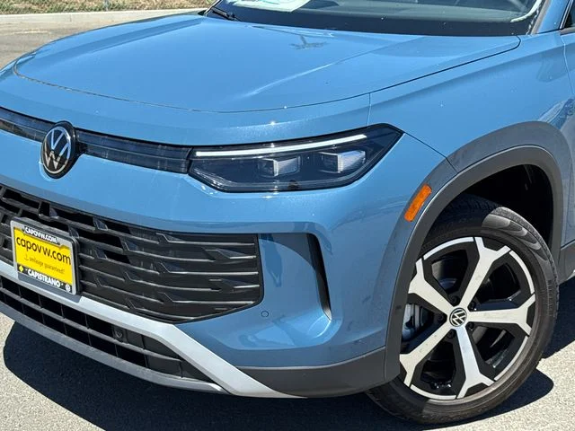 New 2026 Monterey Blue Pearl Volkswagen 2.0T SE image 8