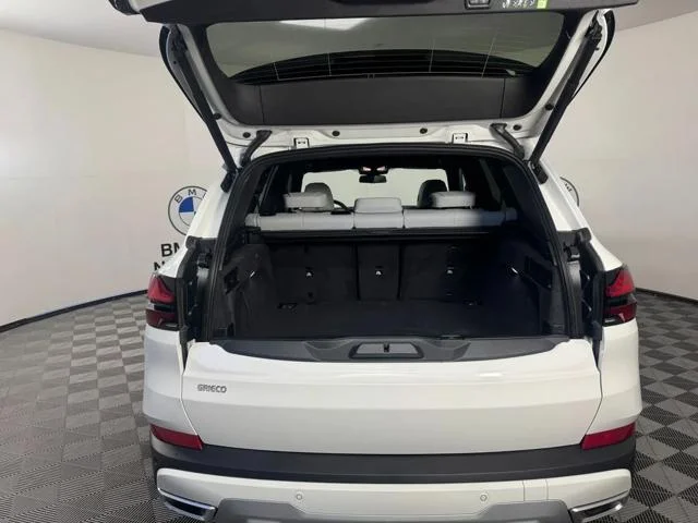 New 2026 Alpine White BMW xDrive40i image 19