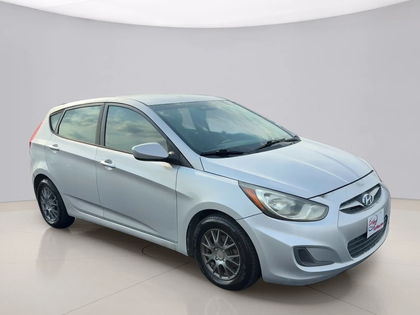 Used 2014 Silver Hyundai GS image 3
