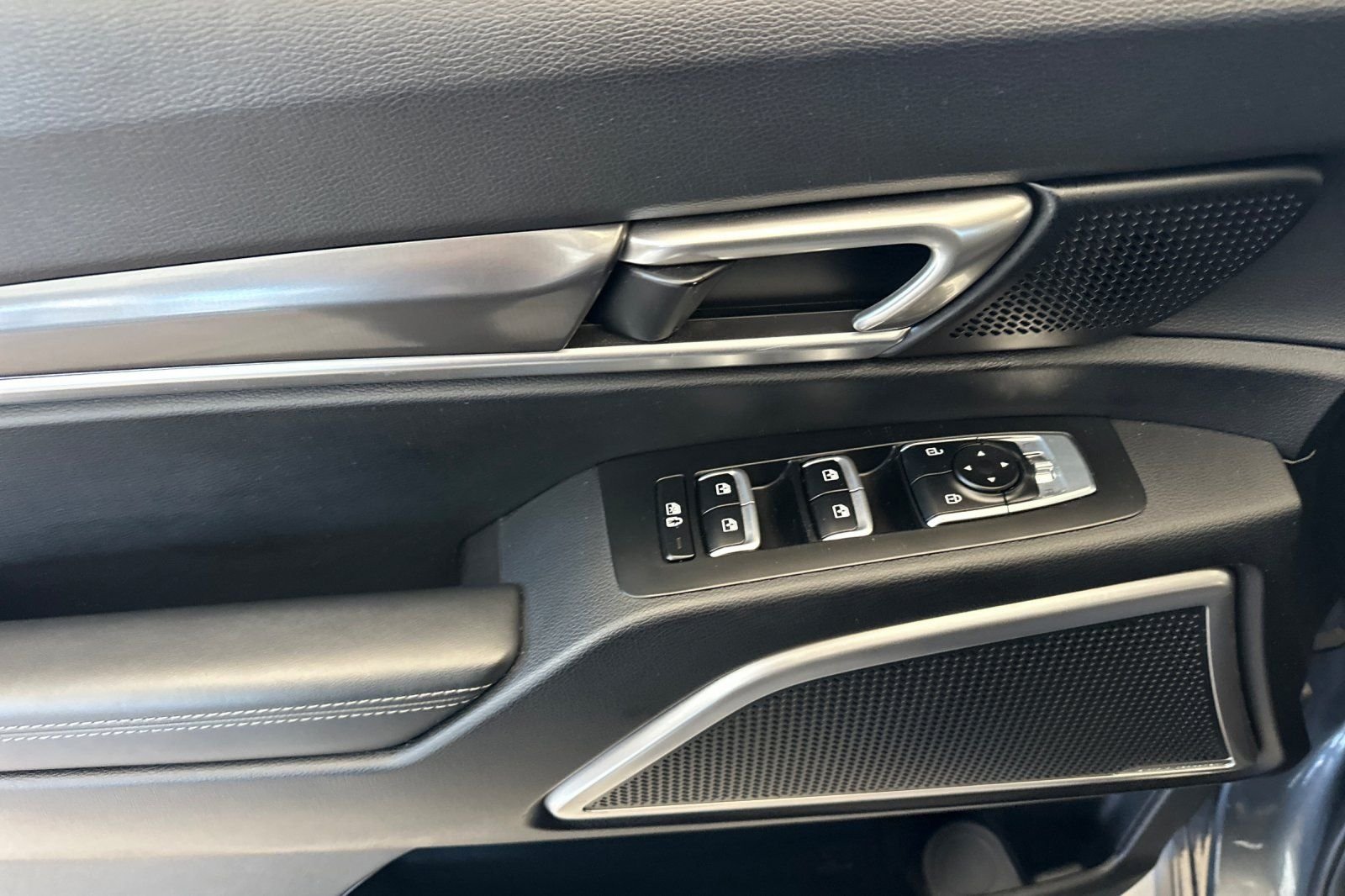 Used 2024 Gray Kia S image 10