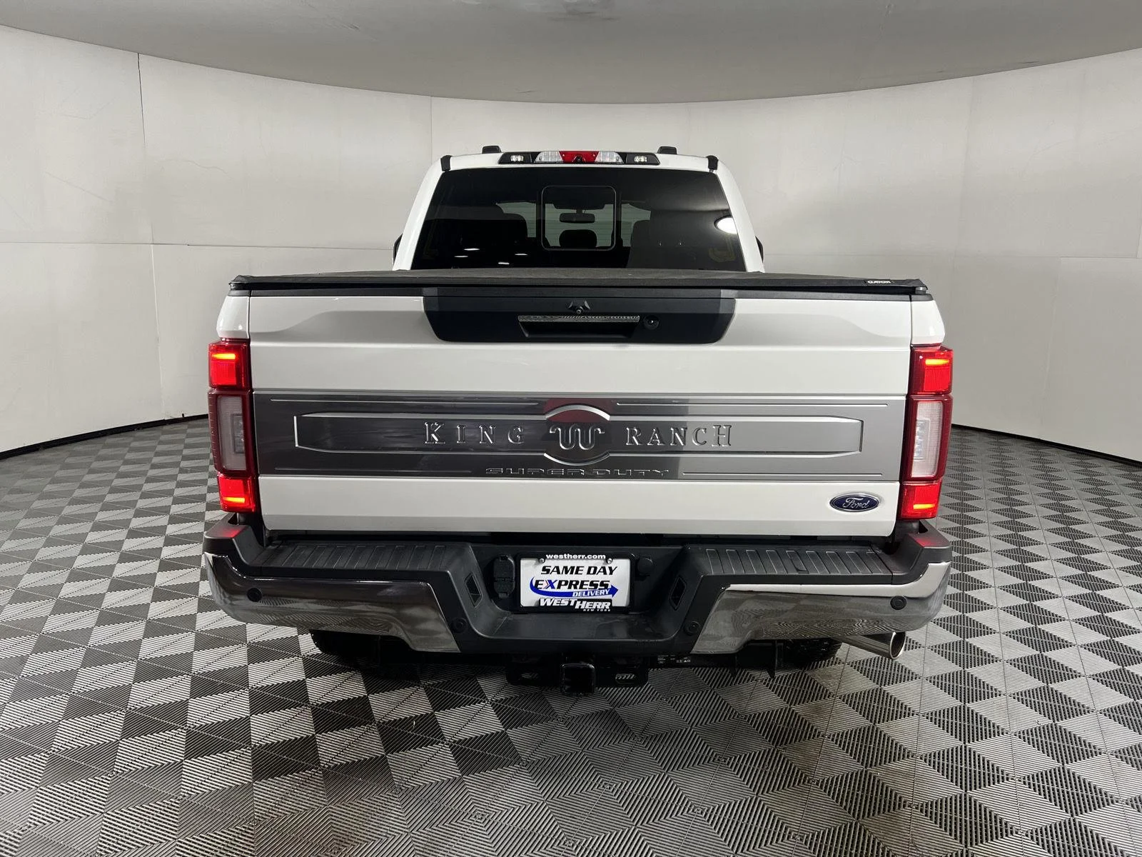 Used 2022 Wh Ford XL image 8