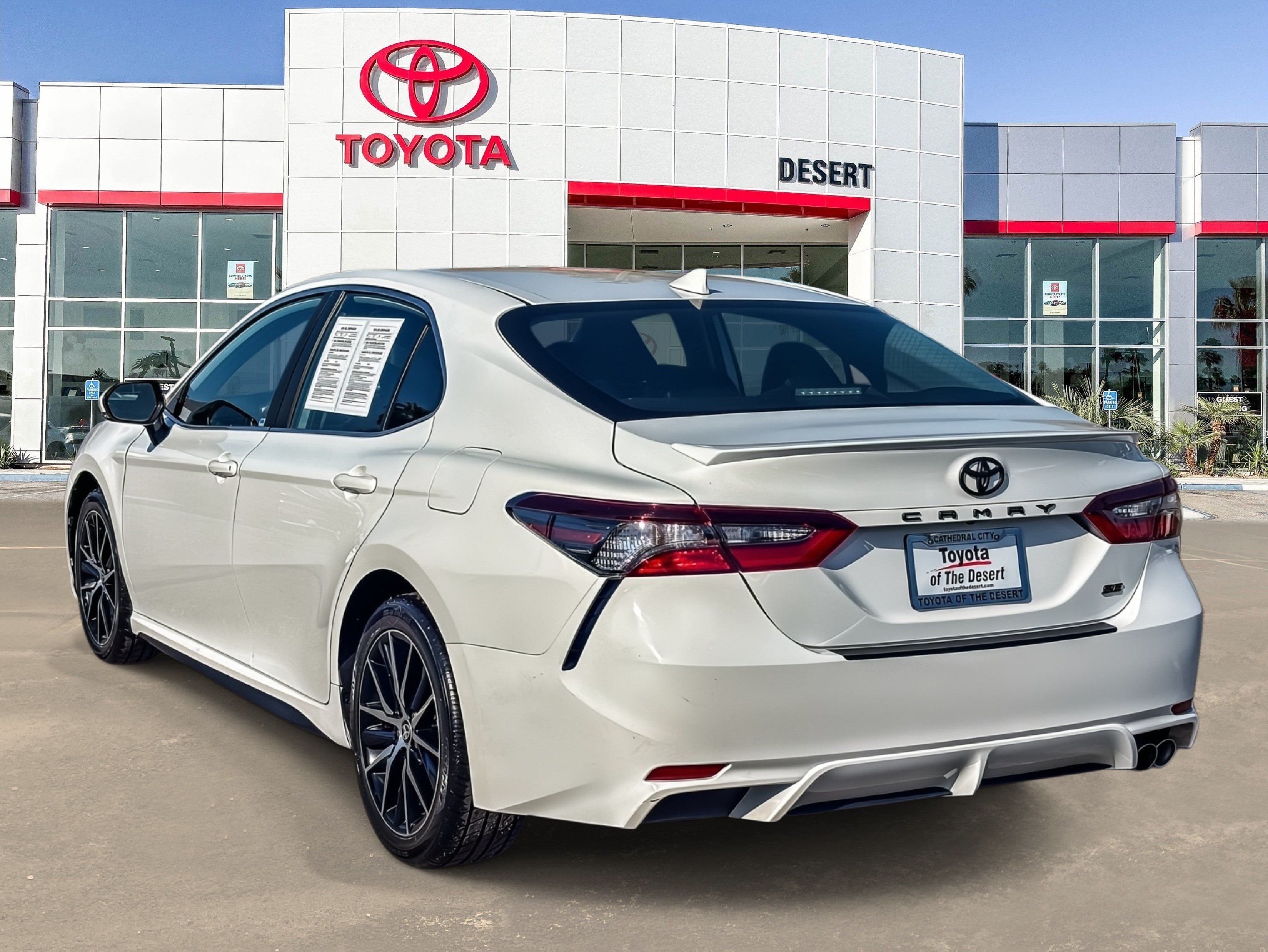 Certified Used 2024 Ice Cap Toyota SE image 4