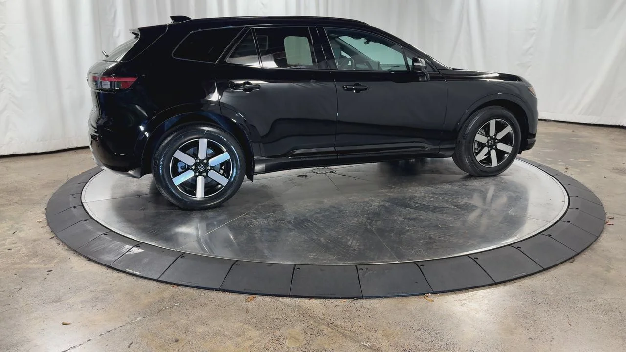 New 2026 Raven Black Honda Touring image 12