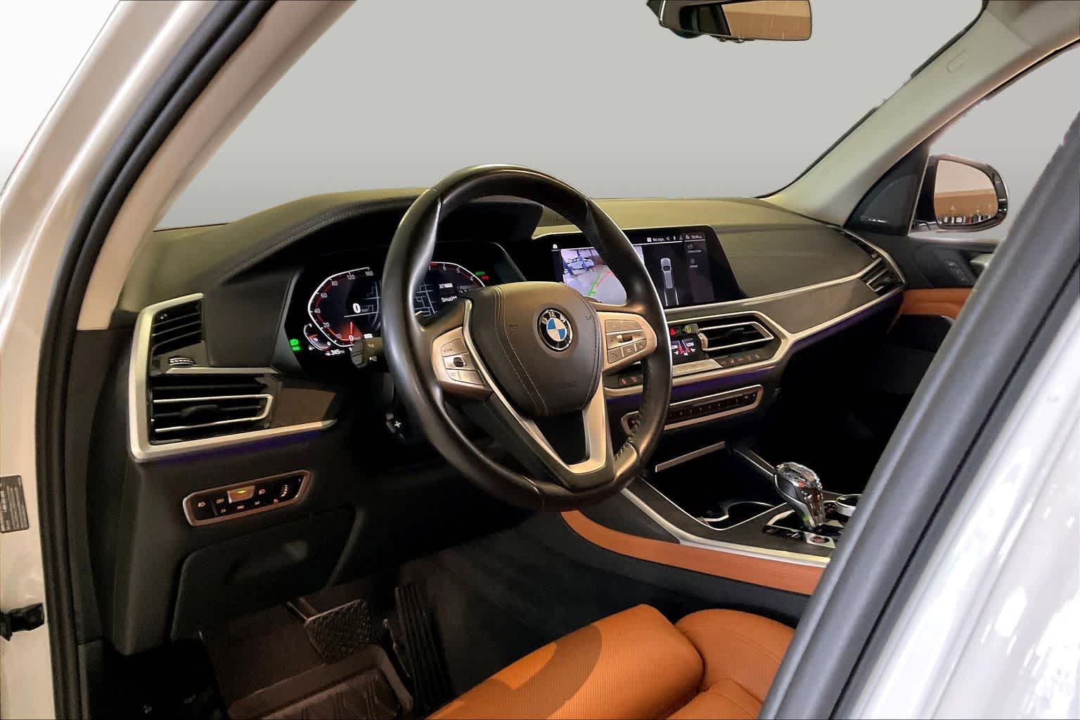 Used 2020 Mineral White Metallic BMW xDrive40i image 16