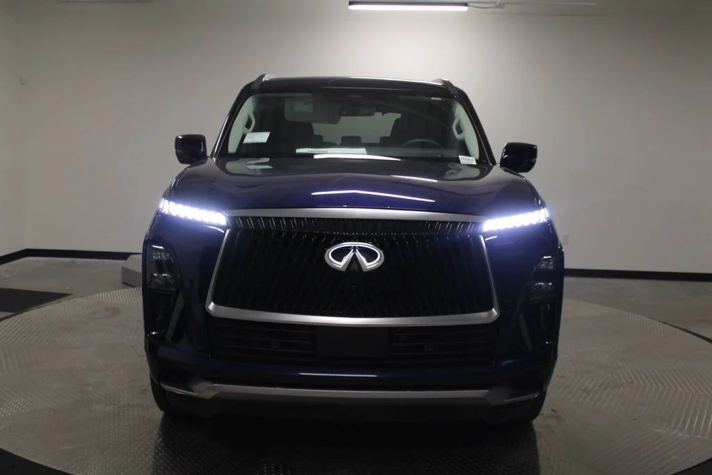 2025 INFINITI QX80 Luxe 4WD - Photo 10