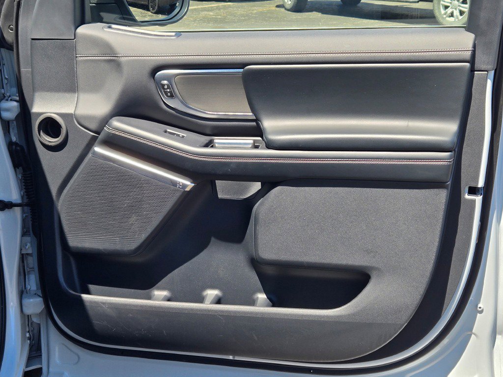 Used 2025 Space Silver Meta Ford Platinum image 6