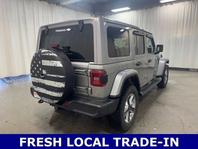 Used 2018 Gray Jeep Sahara image 4